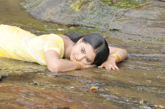 kadhalai kadhalikkiren movie anjali joyi saree actress pics